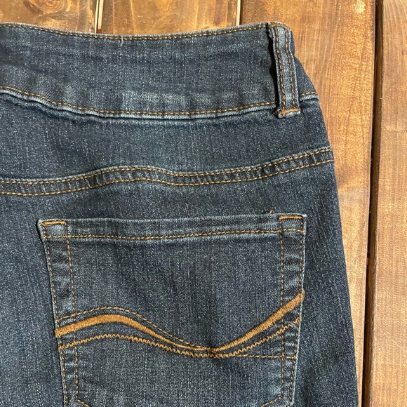 So dark wash Jean shorts | new condition | - Picture 6 of 6